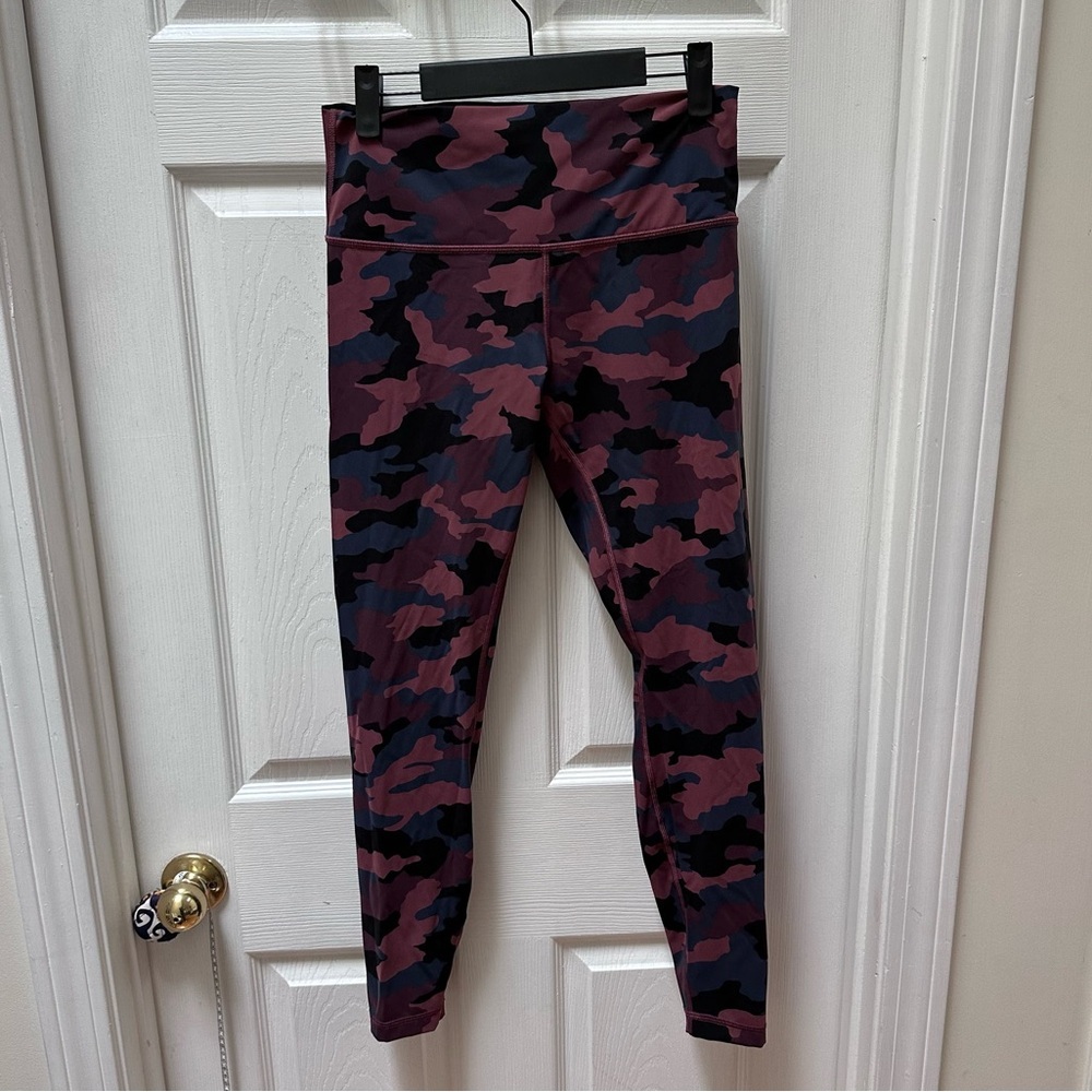 Lululemon Wunder Under High-Rise legging 28" Luxtreme red black Camo 10 - Picture 2 of 7